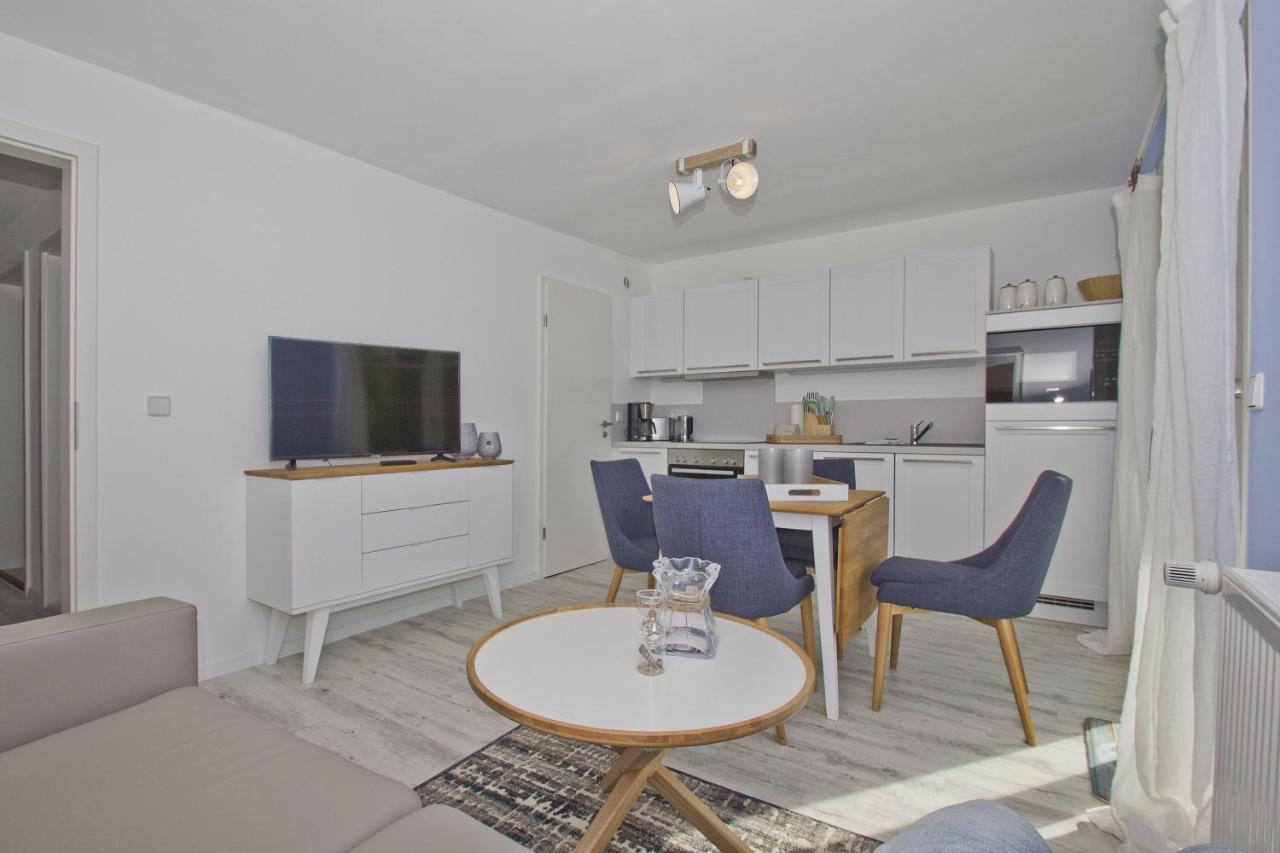 Moderne Ferienwohnung Mit Balkon, Meerblick - Ferienresidenz Zwei Boddenfewo 1-2 Lietzow Ngoại thất bức ảnh