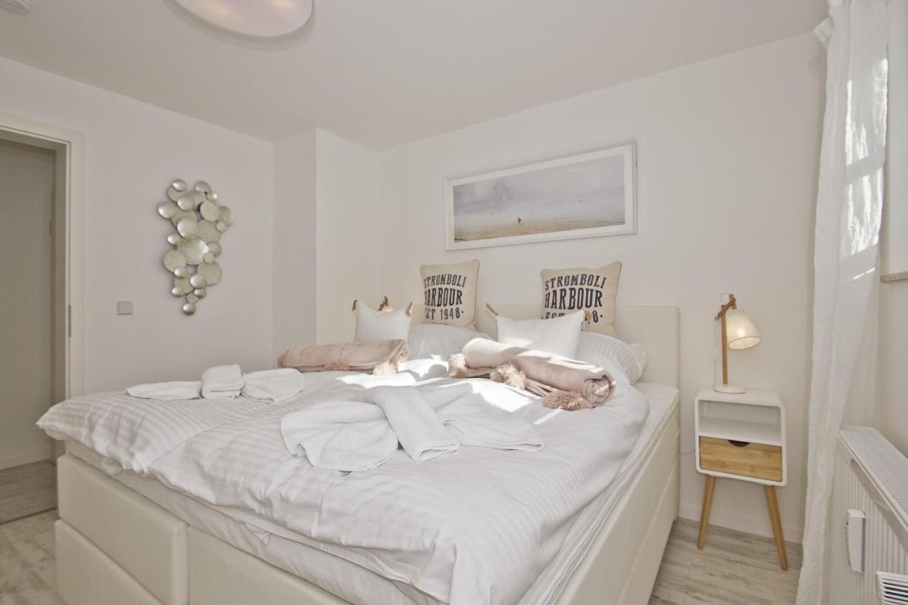 Moderne Ferienwohnung Mit Balkon, Meerblick - Ferienresidenz Zwei Boddenfewo 1-2 Lietzow Ngoại thất bức ảnh