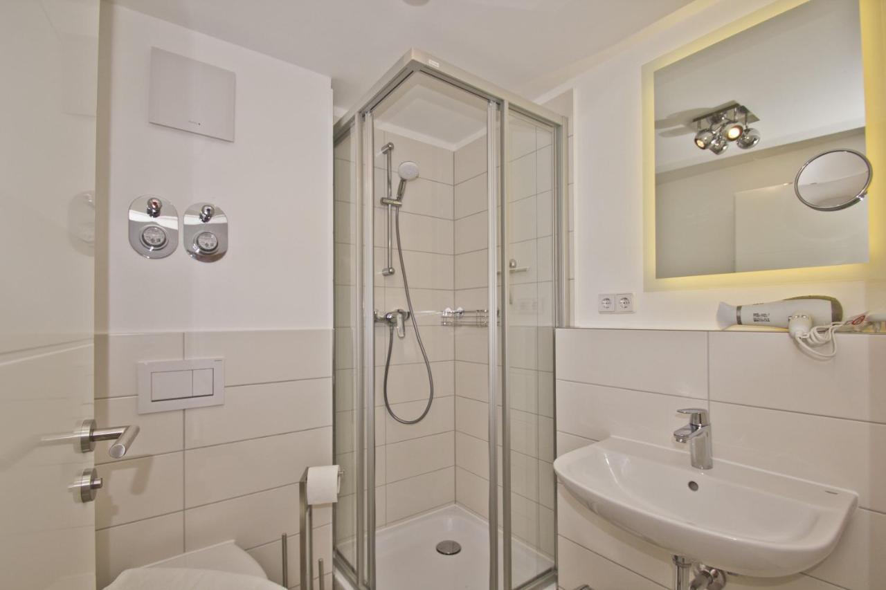 Moderne Ferienwohnung Mit Balkon, Meerblick - Ferienresidenz Zwei Boddenfewo 1-2 Lietzow Ngoại thất bức ảnh